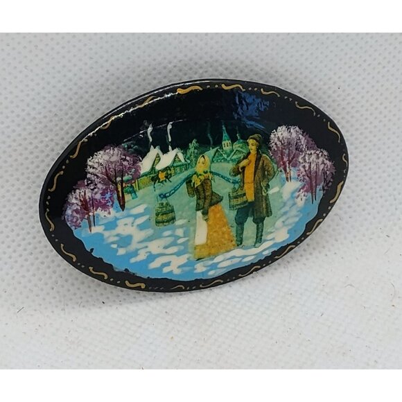 Vtg Russian Hand Painted Winter Village Scene Black Lacquer Art Brooch Pin - Picture 3 of 6